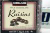 Socola sữa bọc nho khô Kirkland Milk Chocolate Raisins 1,5kg của Mỹ
