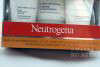 Bộ sản phẩm trị mụn Neutrogena Complete Acne Therapy Solutions của Mỹ