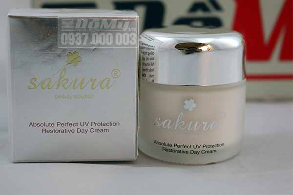 Kem dưỡng trắng phục hồi da dùng ban ngày Sakura Absolute Perfect UV Protection Restorative 35g của Nhật.