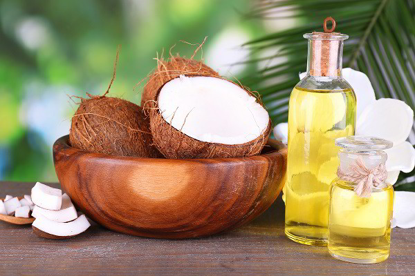 Cách chữa rụng tóc bằng dầu dừa 